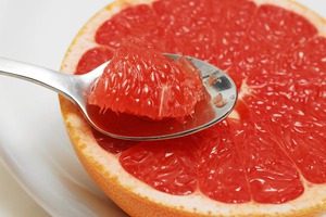 Скільки калорій і вуглеводів у грейпфруті: цінність і калорійність фрукта в ста грамах » журнал здоров'я iHealth 1