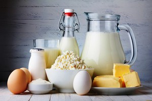 Молочные продукты по Дюкану разрешены, но также - обезжиренные.