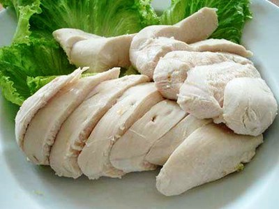 Отварная куриная грудка и ее калорийность: в 100 граммах отварной без ...